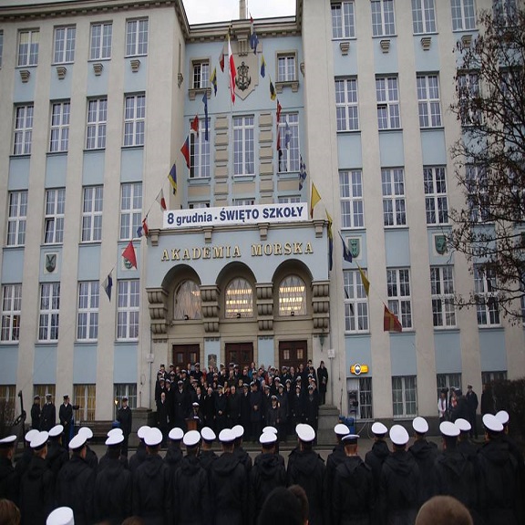 Gdynia-Denizcilik-Üniversitesi-Polonya-1