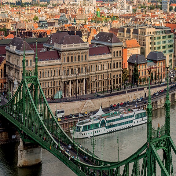 Macaristan-Corvinus-Üniversitesi-1