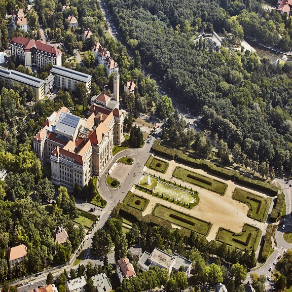 Macaristan-Debrecen-Üniversitesi-1