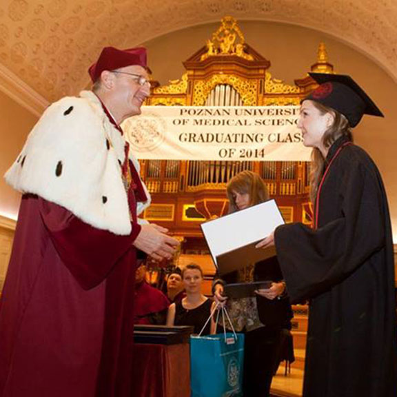 Poznan-Tıp-Üniversitesi-Polonya-1