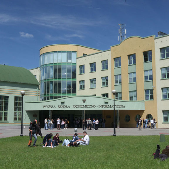 Vistula-Üniversitesi-Polonya-1