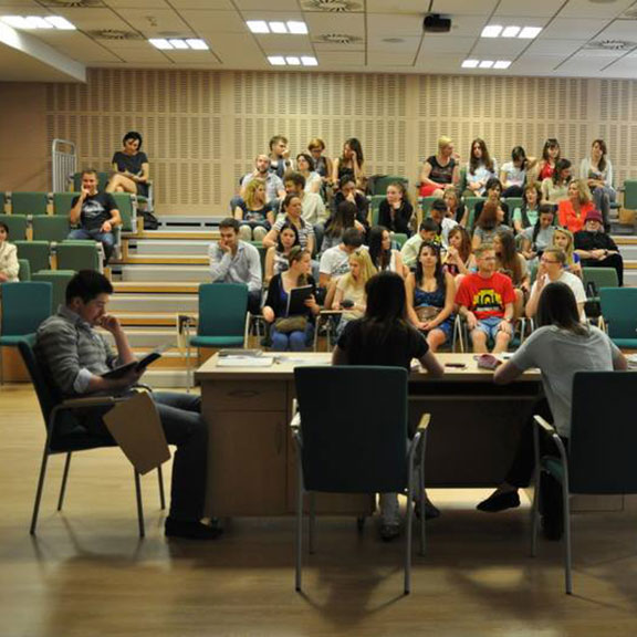 Wroclaw-Ekonomi-Üniversitesi-Polonya-1