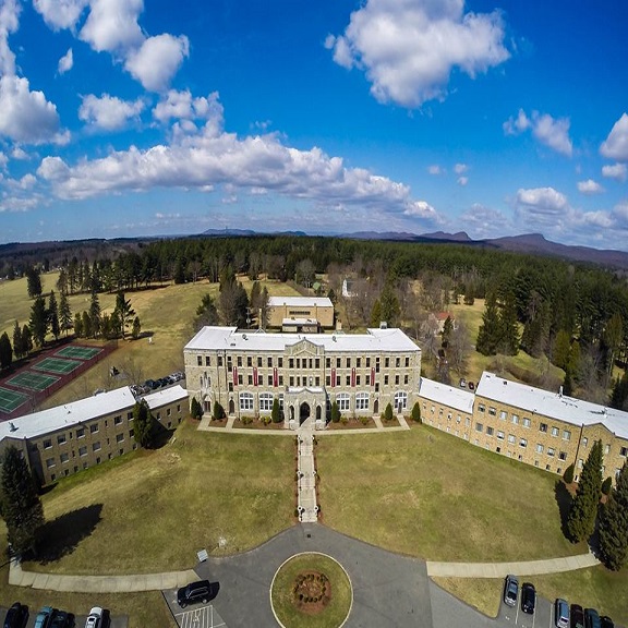 the-macduffie-amerikada-lise-